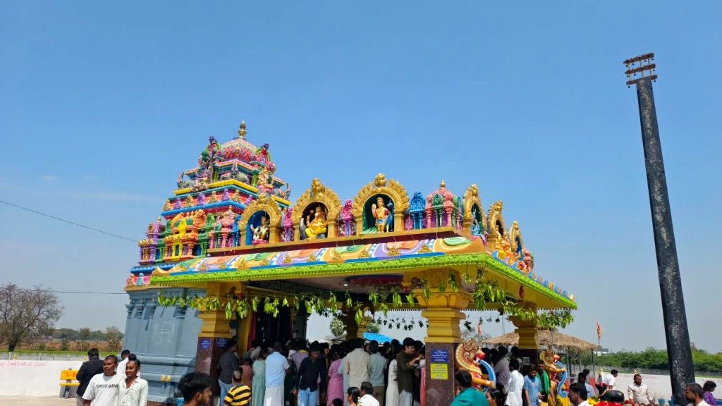 Sri Lakshmi Ganapati Temple Alugunuru temple view - Mahamandapam and Devotees Gathering